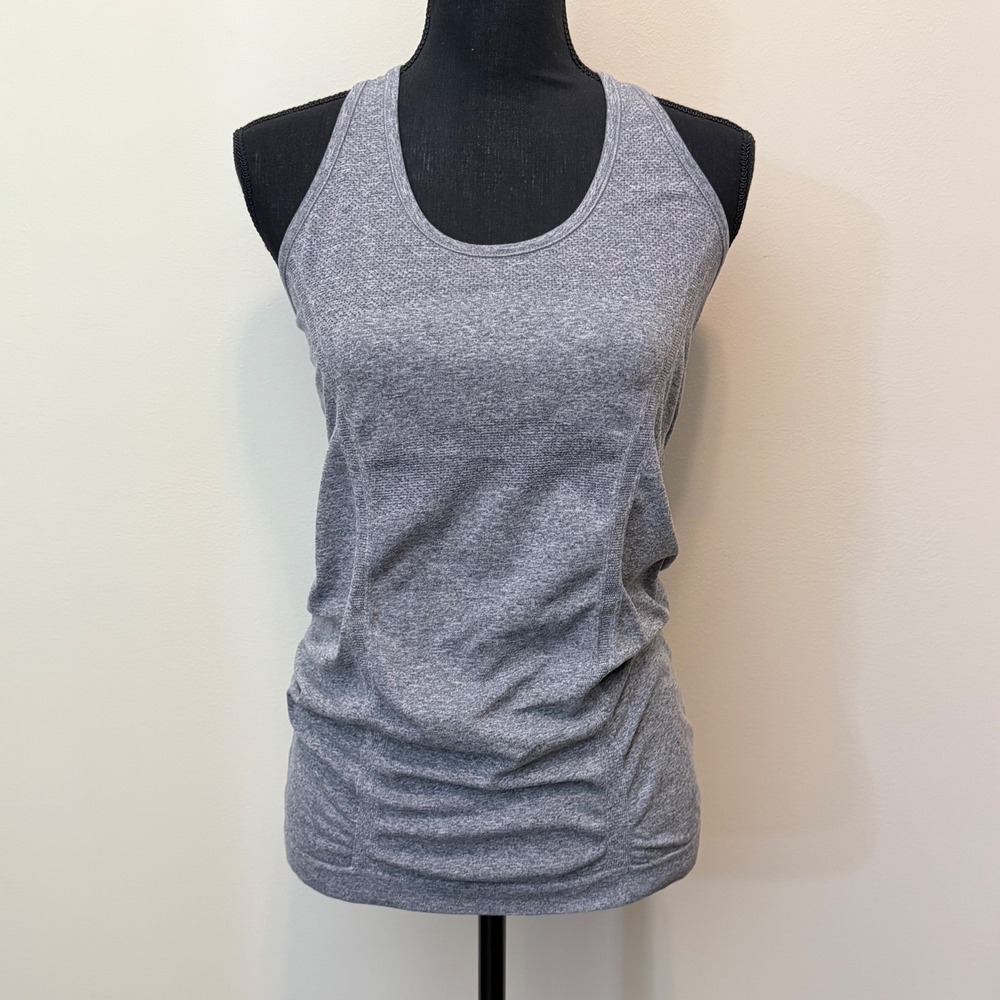 Athleta Renew Racerback Tank Top Heathered Grey Seamless Workout Shirt Womens S
